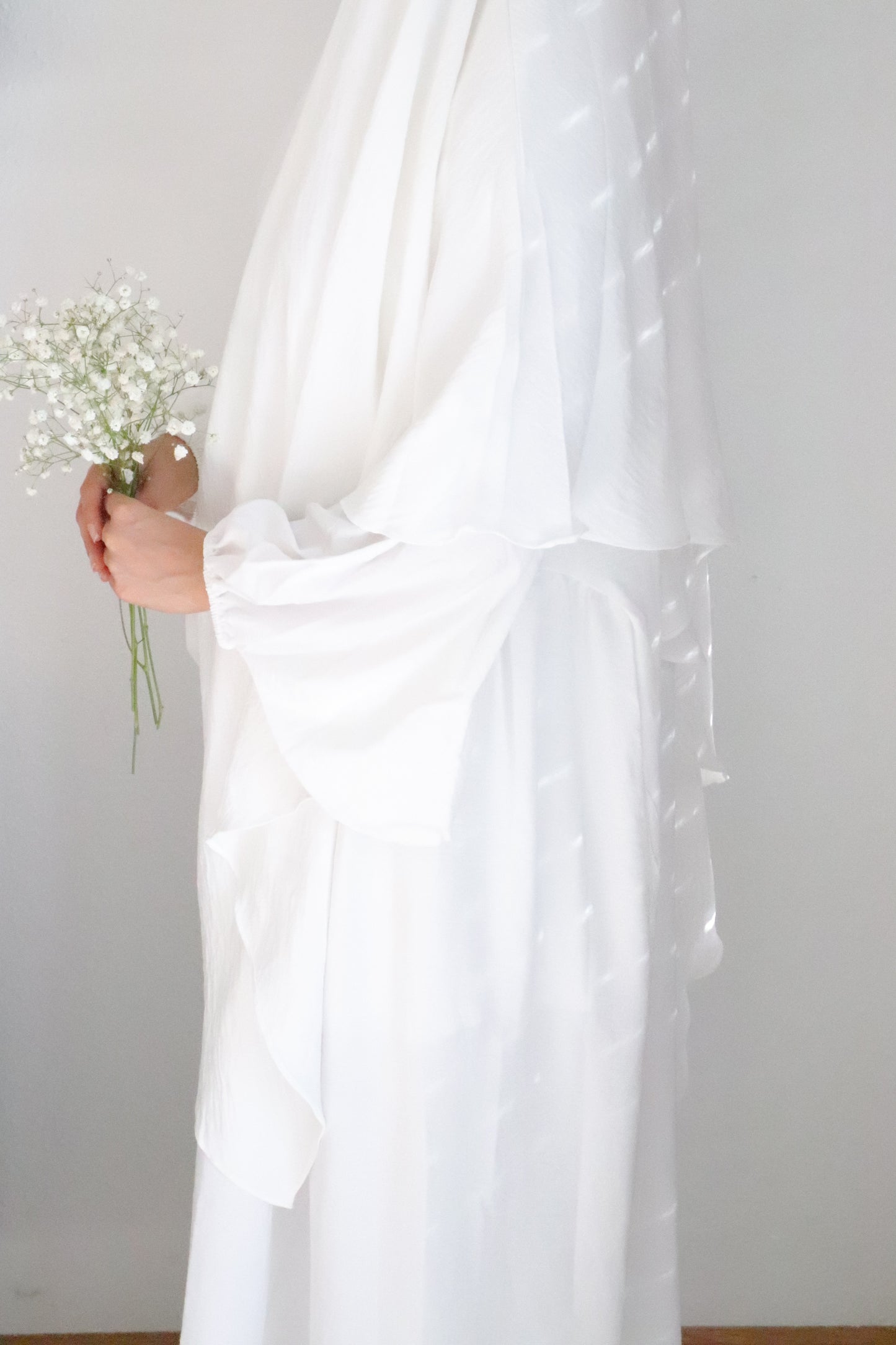 ABAYA WHITE